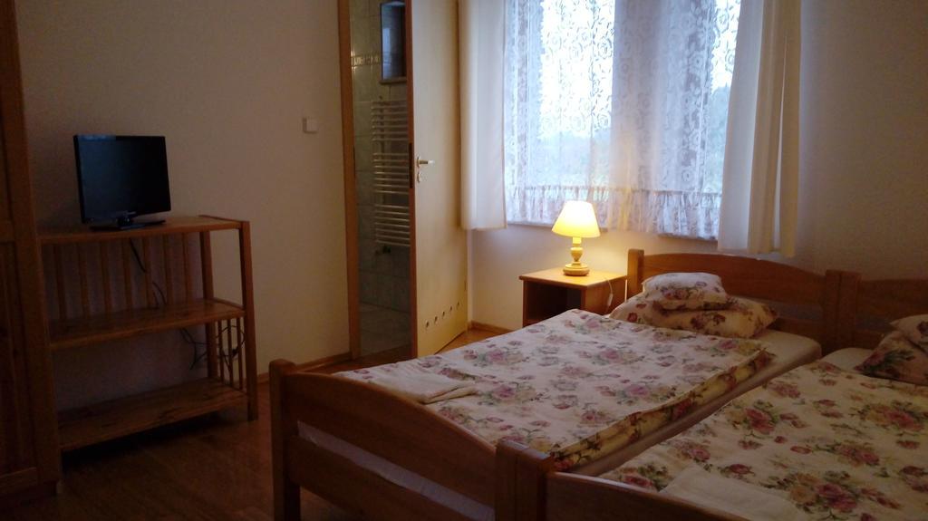 Gospodarstwo Agroturystyczne-Pensjonat Sad Bed & Breakfast Подгожин Екстериор снимка